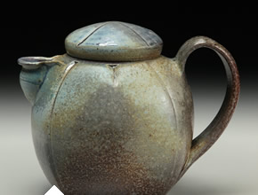 Stoneware & Porcelain Teapots